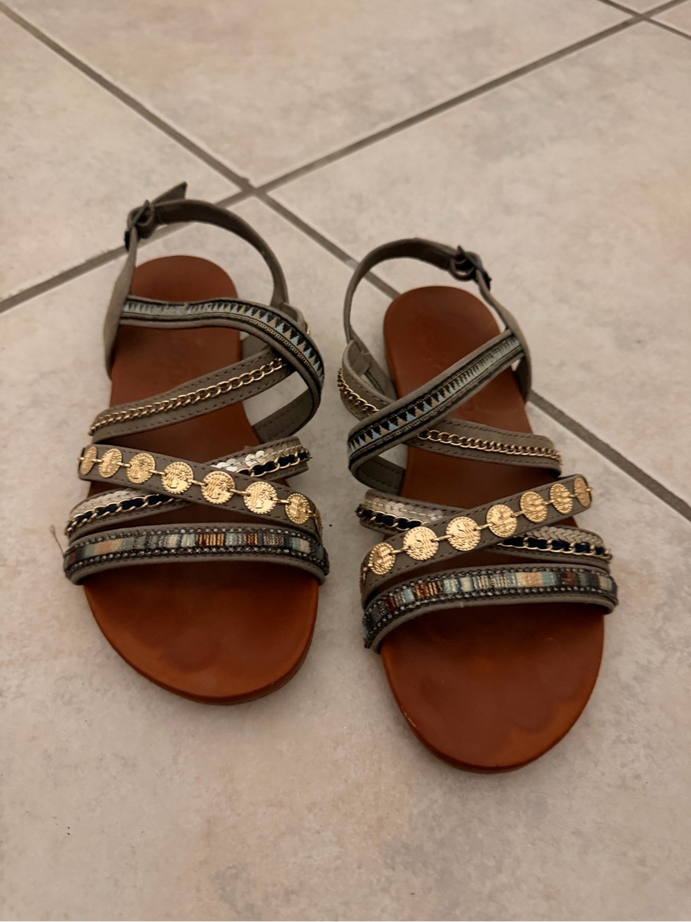 Women's Metallic Accent Tan Strappy Sandals